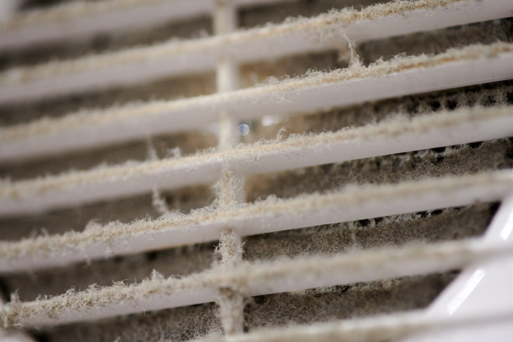 Air duct cleaning contractor in Willow Springs Illinois